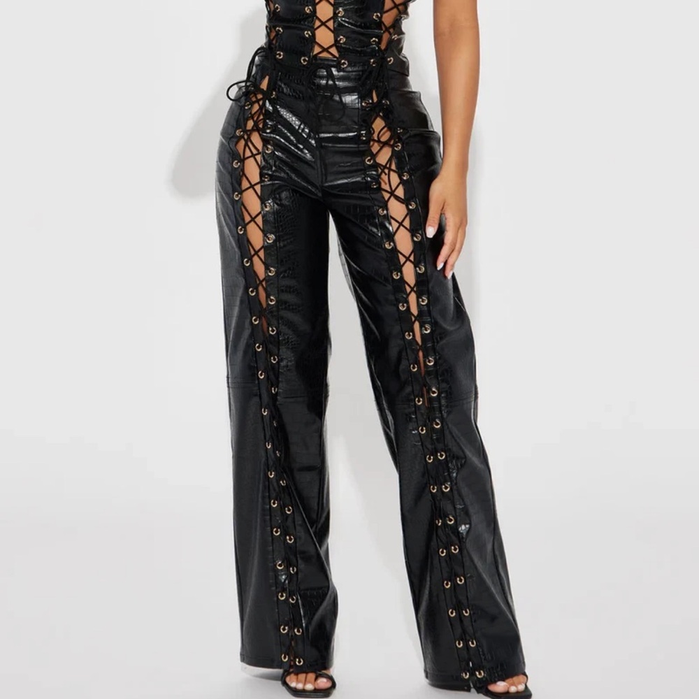Fashion Nova Vicious Lace Up Faux Leather Pants – Black – Size M